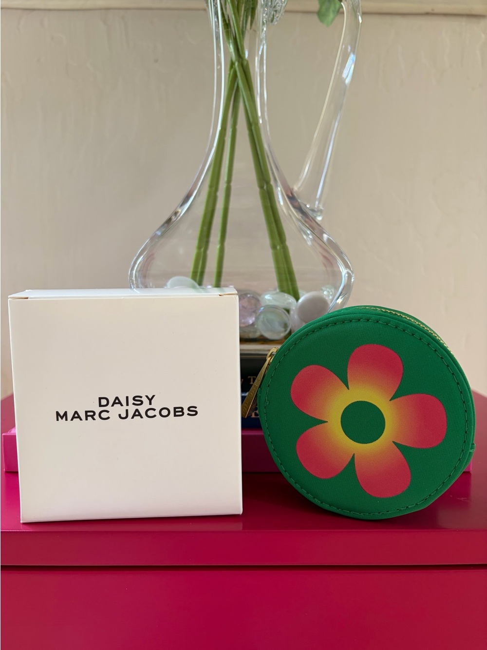 Marc Jacobs Daisy Coin Purse - Picture 3 of 5